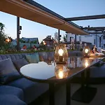 Lux فندق